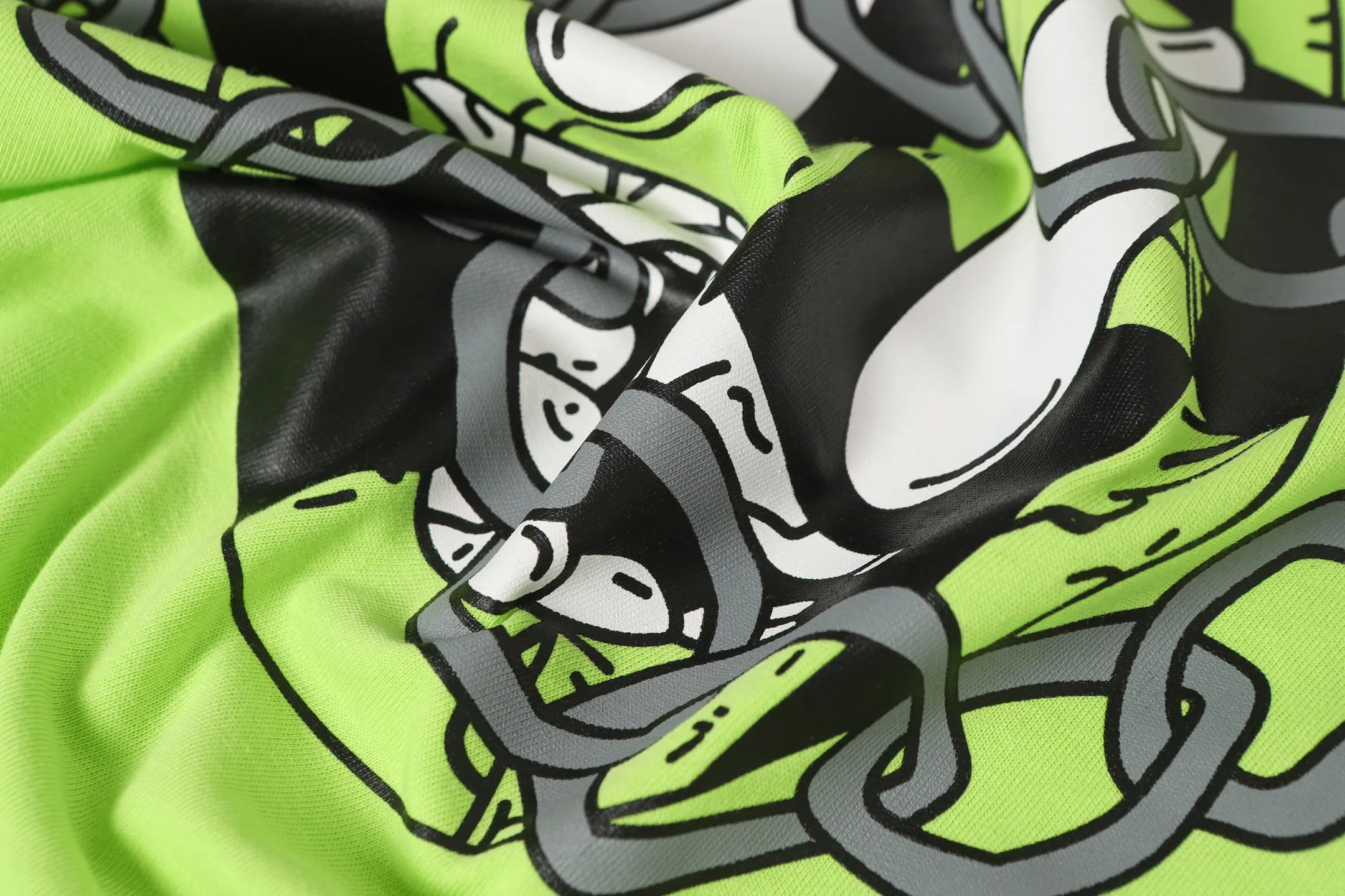 P160 Cross-border model, please do not place an order if you are looking for quality - Chrome Hearts/Chrome Hearts Sanskrit graffiti printed popular long-sleeved T-shirt - High weight, high density and high quality. The wool is soft, delicate and skin-friendly. Soft and silky to the touch. It has excellent warmth and skin-friendly properties. - Custom-woven and custom-dyed, no color difference, no matter the fabric or workmanship details. Overwhelms the ordinary version on the market -Colour: fluorescent green -Size: S M L XL